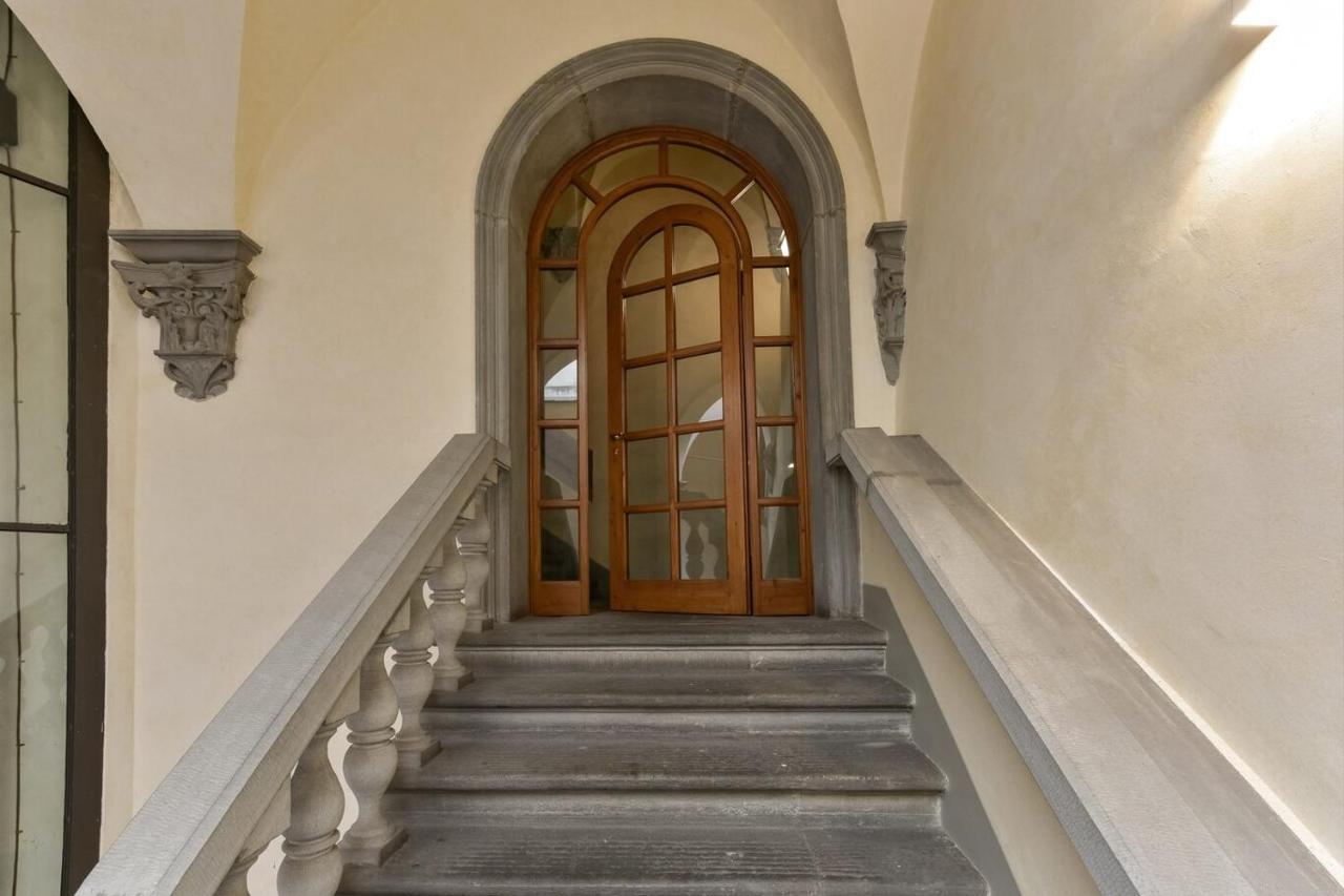 Buonarroti Big Apartment With Terrace In Oltrarno Florence Exterior photo