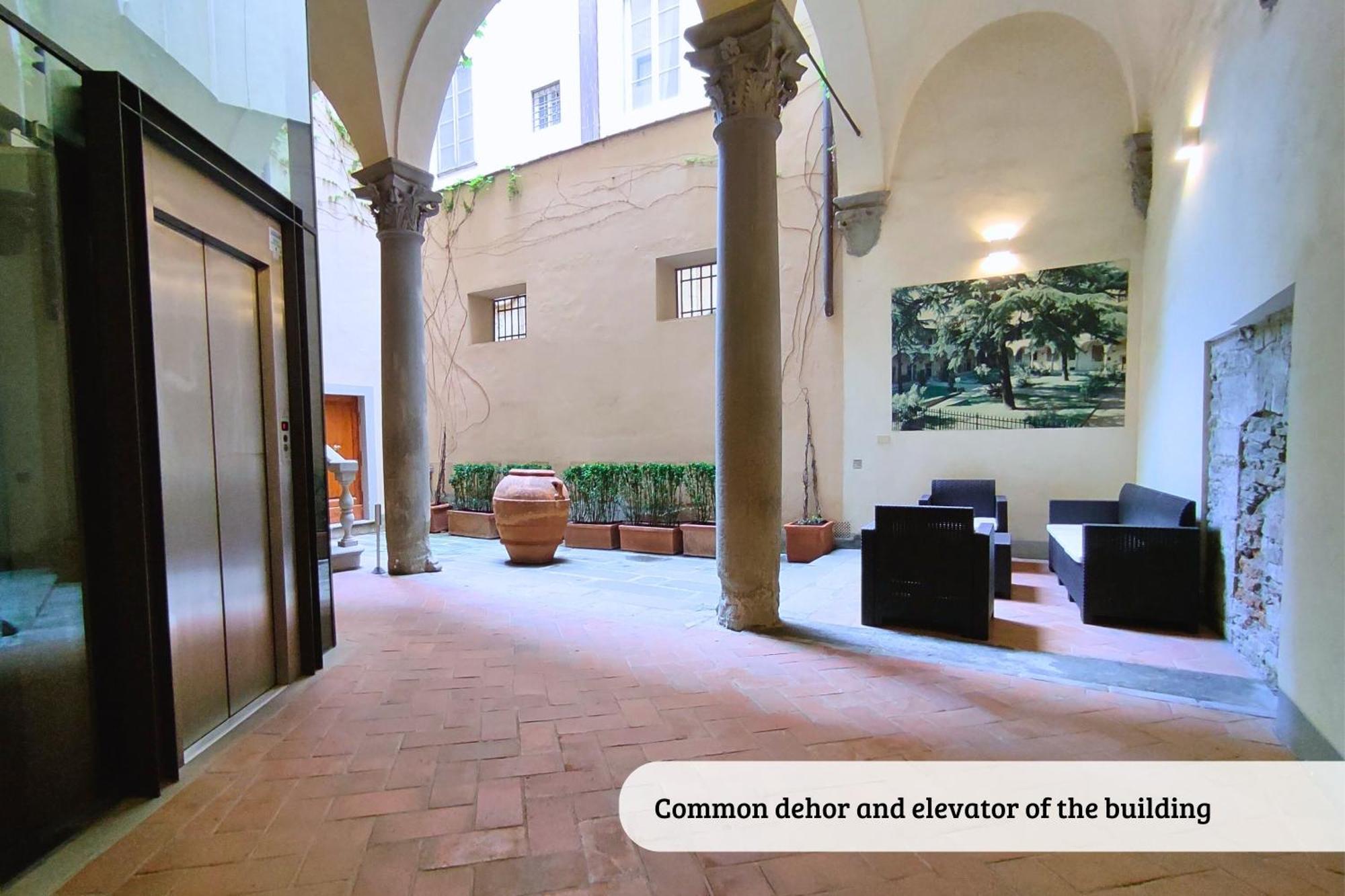 Buonarroti Big Apartment With Terrace In Oltrarno Florence Exterior photo